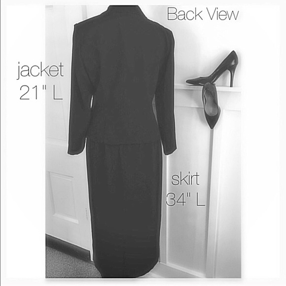 Vintage Petite Black Suite - Picture 3 of 3